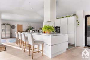 Photo 22- click for photo gallery